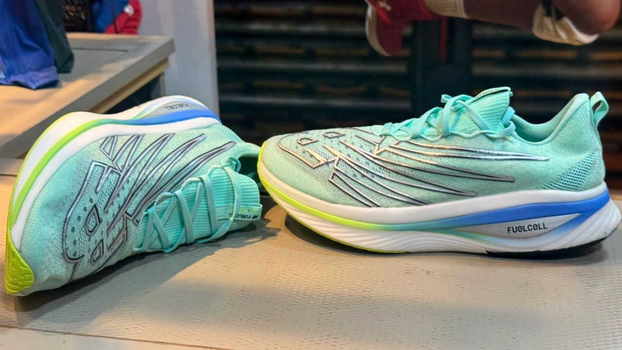 New balance FuelCell Elite