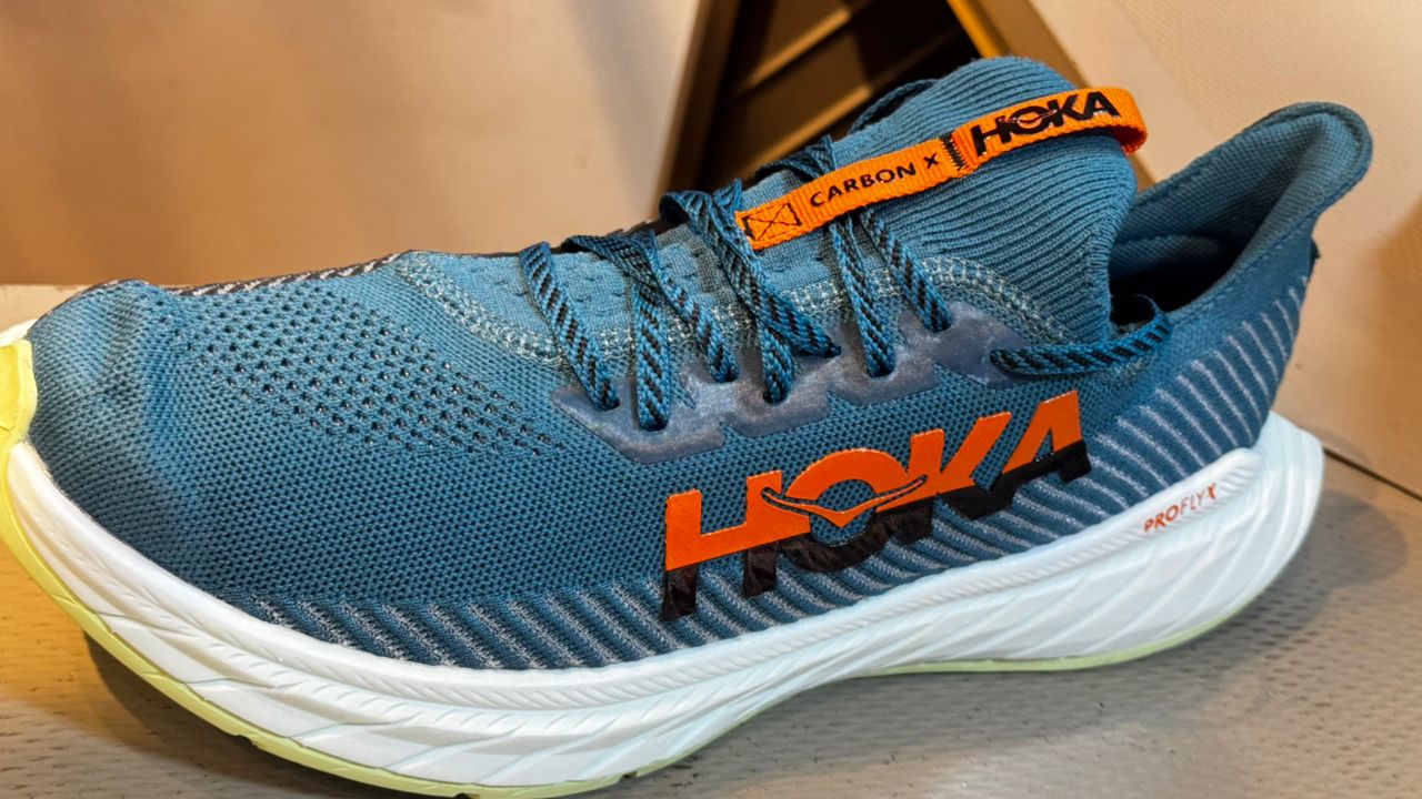 Hoka CarbonX