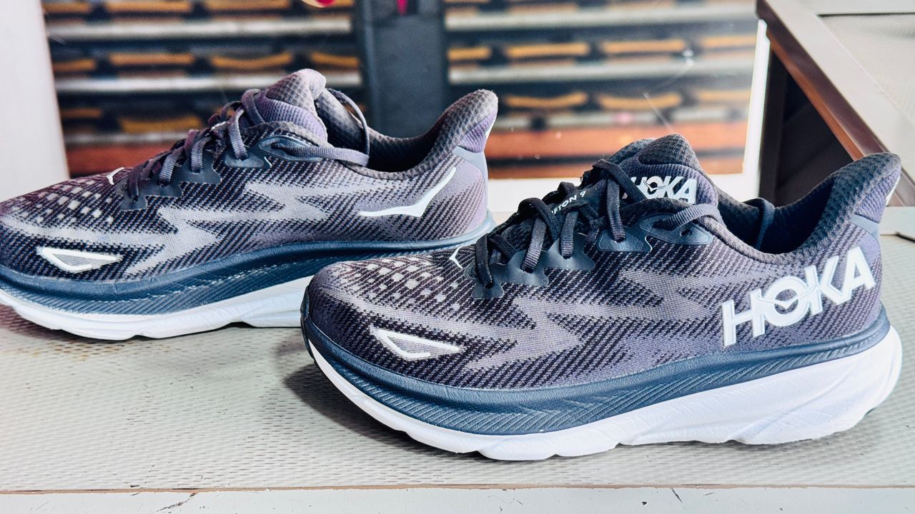 Hoka Clifton 9