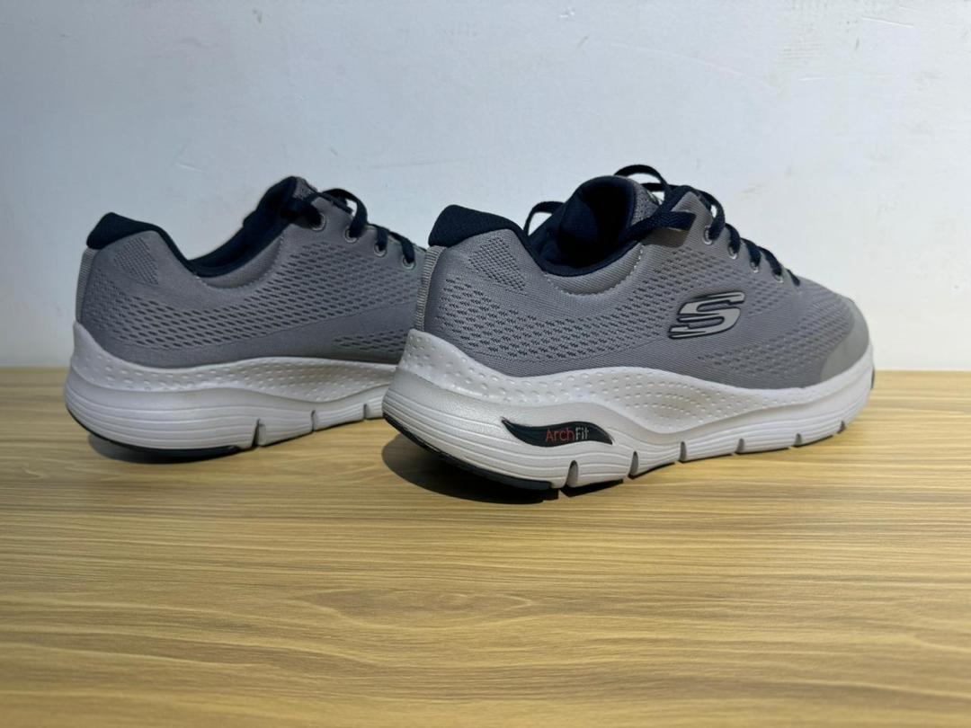 Skechers Arch Fit