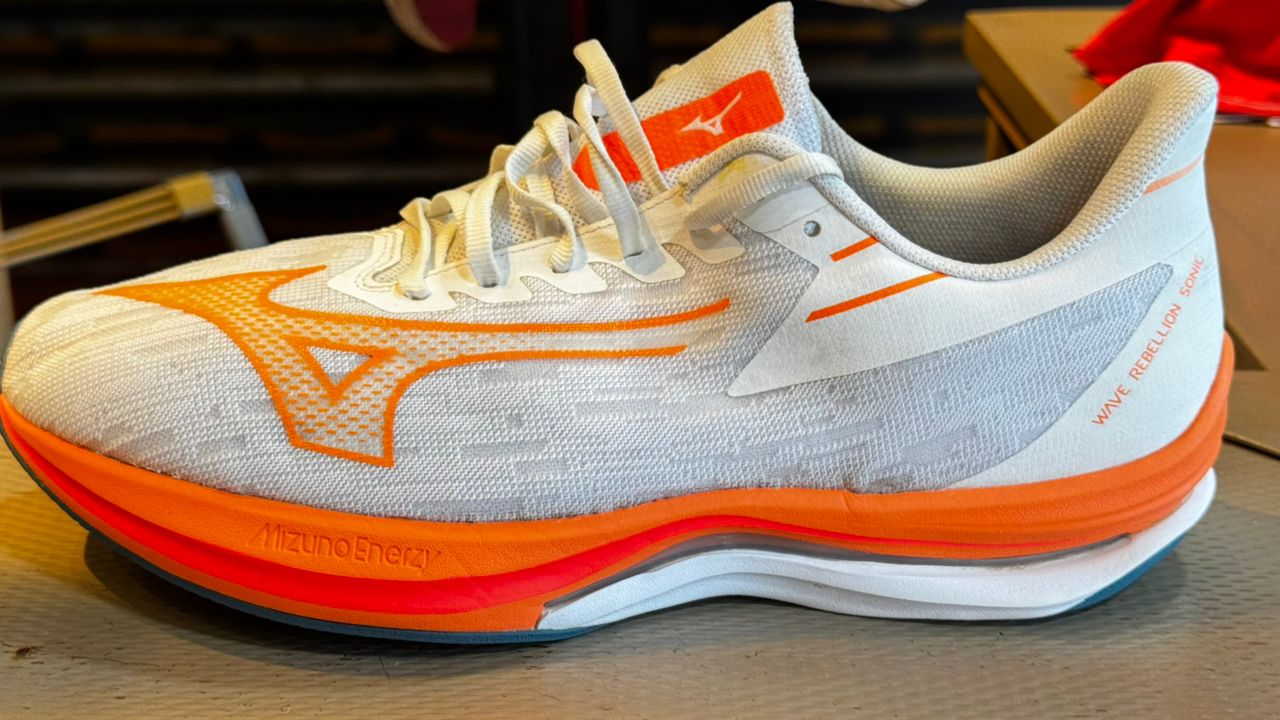 Mizuno Wave Rebellion Sonic