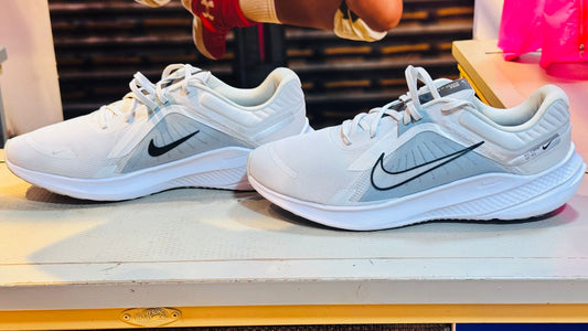 Nike Quest5