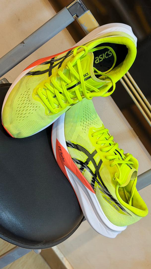 Asics Magic Speed
